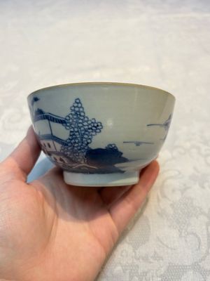 A set of 12 Chinese blue and white 'Landscape' bowls and saucers, Qianlong/Jiaqing — foto 52