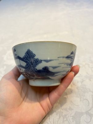 A set of 12 Chinese blue and white 'Landscape' bowls and saucers, Qianlong/Jiaqing — foto 88