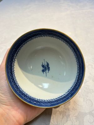 A set of 12 Chinese blue and white 'Landscape' bowls and saucers, Qianlong/Jiaqing — foto 89