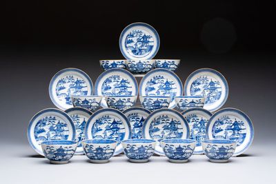 A set of 12 Chinese blue and white 'Landscape' bowls and saucers, Qianlong/Jiaqing