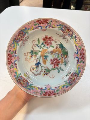 A set of 12 Chinese famille rose plates with squirrels among grapes and peonies, Qianlong — photo 13