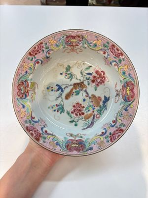 A set of 12 Chinese famille rose plates with squirrels among grapes and peonies, Qianlong — photo 3