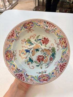 A set of 12 Chinese famille rose plates with squirrels among grapes and peonies, Qianlong — photo 5