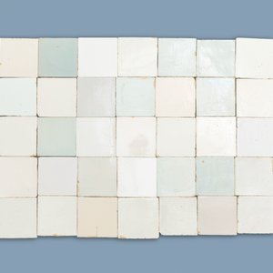 A set of 124 plain white Dutch Delft tiles, 18th C. — photo 2