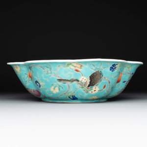 A set of 14 Chinese turquoise-ground famille rose dinner service, Qianglong mark, 19th C. — photo 9