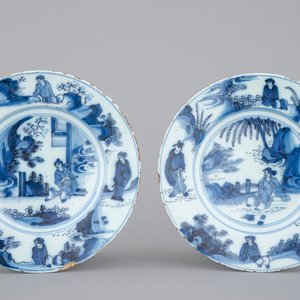 A set of 2 Dutch Delft blue and white chinoiserie plates, 17th C. — 照片 1