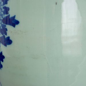 A set of 3 Chinese blue and white on celadon ground vases, 19th C. — 照片 8