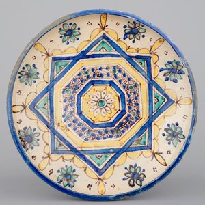 A set of 3 North-African pottery dishes, Morocco or Tunisia, ca. 1900 — photo 4