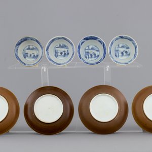 A set of 4 blue and white Chinese shipwreck porcelain cups and saucers, 18th C. — foto 3