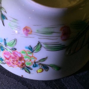 A set of 4 Chinese famille rose cups and saucers, Yongzheng/Qianlong — photo 14