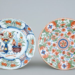 A set of 4 polychrome Dutch Delft plates, 18th C. — photo 4
