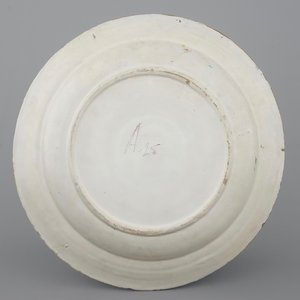 A set of 4 various Dutch Delft dishes, 18th C. — photo 7