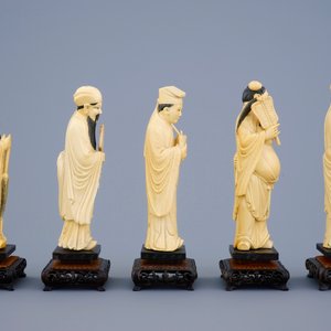 A set of 5 Chinese carved ivory figures of immortals on wooden bases, 19th C. — photo 4