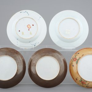 A set of 5 Chinese export porcelain plates, Kangxi-Qianlong, 18th C. — photo 2