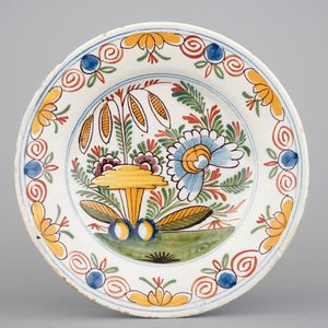 A set of 5 Dutch Delft blue/white and polychrome plates 18th C. — 照片 10
