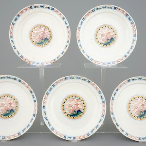 A set of 5 Dutch Delft plates with chinoiserie landscapes, 18th C. — 照片 1