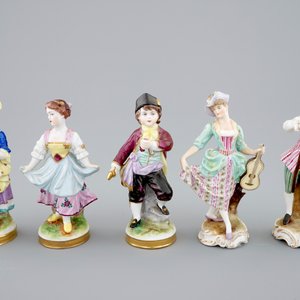 A set of 5 porcelain figures, French or German, 19/20th C. — 照片 2