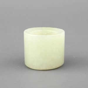 A set of 5 various jade archer's rings, 19/20th C. — photo 2