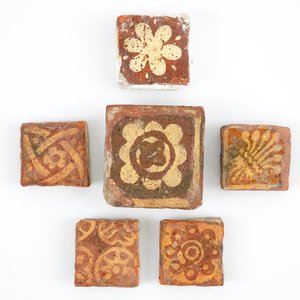 A set of 6 medieval tiles, probably Flemish, 14th C. — 照片 1
