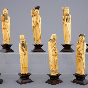A set of 8 fine Chinese carved ivory immortals on wooden bases, 19th C. — photo 1