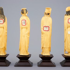 A set of 8 fine Chinese carved ivory immortals on wooden bases, 19th C. — photo 4