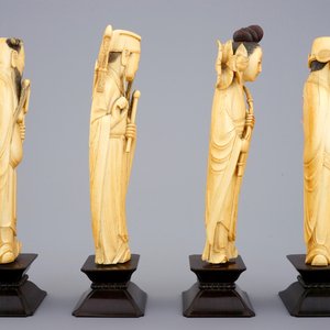A set of 8 fine Chinese carved ivory immortals on wooden bases, 19th C. — photo 9