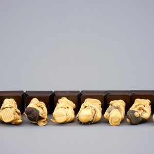 A set of 8 fine Chinese carved ivory immortals on wooden bases, 19th C. — photo 10