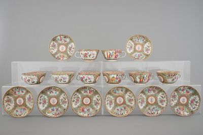 A set of 8 large Chinese Canton rose medallion armorial cups and saucers, 19th C.