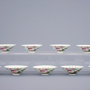 A set of 9 Chinese famille rose bowls with peaches, Guangxu mark and of the period — photo 1