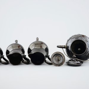 A set of black glazed teapots and jugs in Namur pottery, 18th C. — 照片 7