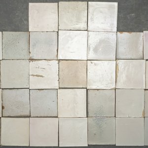 A set of ca. 101 plain white Dutch Delft tiles, 18/19th C. — photo 4