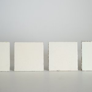 A set of ca. 350 plain white Dutch Delft tiles, 18th C. — photo 3