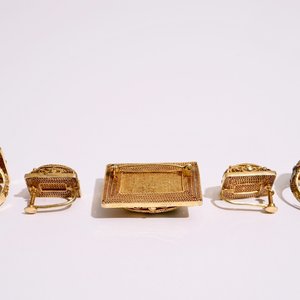 A set of Chinese gilt and enamelled silver, painted ivory and malachite jewelry, early 20th C. — photo 11