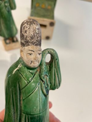 A set of Chinese sancai-glazed pottery carriers and a sedan chair, Ming — 照片 10