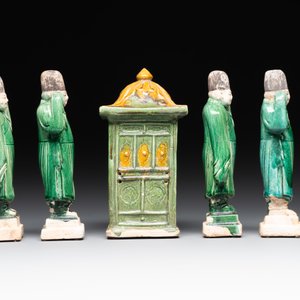A set of Chinese sancai-glazed pottery carriers and a sedan chair, Ming — 照片 3