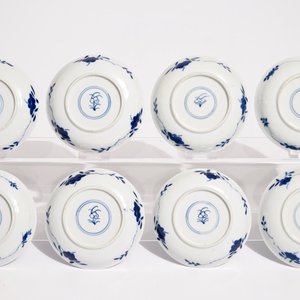 A set of eight Chinese blue and white cups and saucers, 19th C. — photo 3