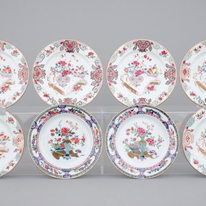 A set of eight Chinese famille rose plates, Qianlong, 18th C. — photo 1