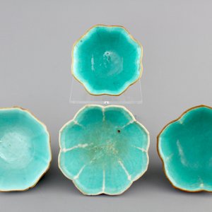 A set of eight Chinese porcelain bowls, with a nesting set of 3 with trigrams, 19th C. — foto 4