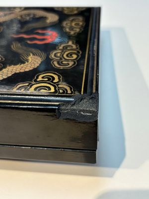 A set of eight Chinese 'Yu Zhi Min Sheng Zai Qin Shi 御製民生在勤詩' ink cakes with a gilt-lacquered 'dragon' box, Hu Kaiwen 胡開文 mark, 20th C. — 照片 6