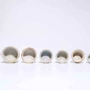 A set of eight white Dutch Delft ointment jars, 17th C. — 照片 5