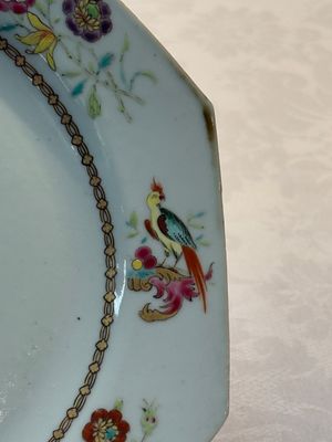A set of five Chinese famille rose armorial plates with the arms of Simpson impaling Brydges for the English market, Qianlong, ca. 1760 — photo 25