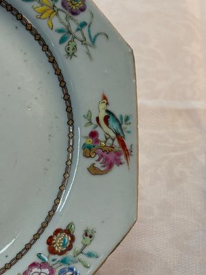 A set of five Chinese famille rose armorial plates with the arms of Simpson impaling Brydges for the English market, Qianlong, ca. 1760 — photo 32