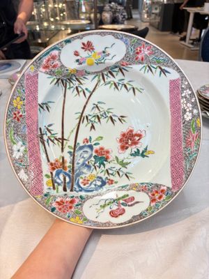 A set of five Chinese famille rose 'floral scroll painting' plates and three dishes, Qianlong — photo 3