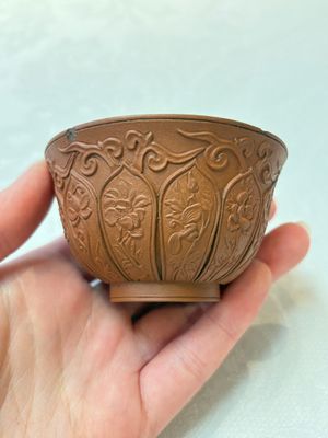 A set of five Chinese Yixing stoneware cups with floral design, Kangxi — photo 19