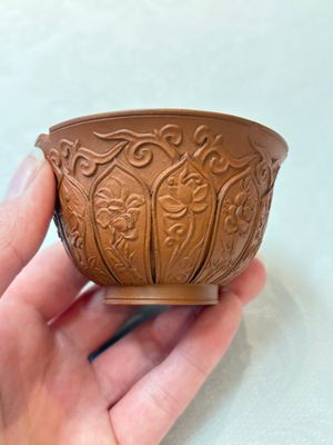 A set of five Chinese Yixing stoneware cups with floral design, Kangxi — photo 26