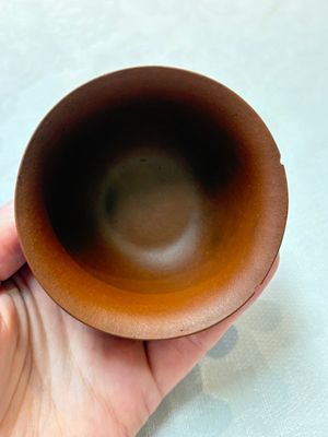 A set of five Chinese Yixing stoneware cups with floral design, Kangxi — photo 5