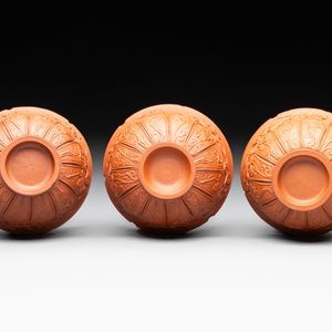 A set of five Chinese Yixing stoneware cups with floral design, Kangxi — photo 6
