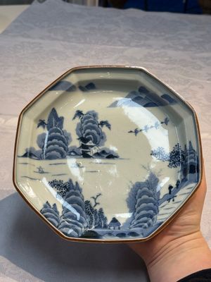 A set of five Japanese Arita blue and white octagonal tea ceremony plates with riverscape design, Edo, 18th C. — photo 13