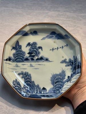 A set of five Japanese Arita blue and white octagonal tea ceremony plates with riverscape design, Edo, 18th C. — photo 25