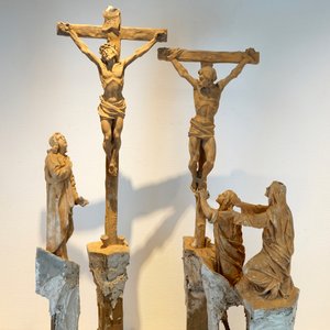 A set of five plaster figures from the retable of Caux, 19/20th C., Bruges — photo 1